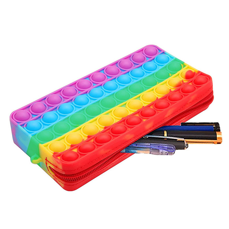 Estuche de lápices arcoíris de - Sports Equipment For Schools reseña y precio